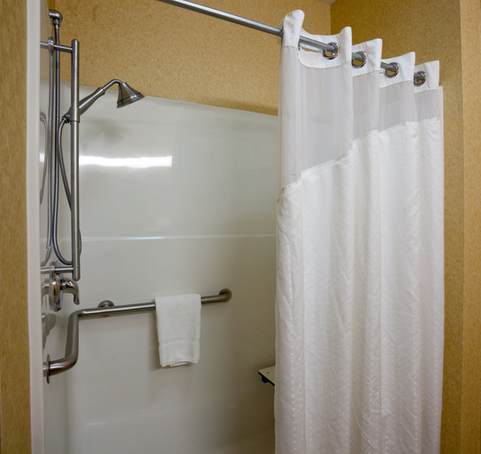 Bathroom 4, Holiday Inn Express & Suites SIOUX FALLS-BRANDON by IHG, Minnehaha