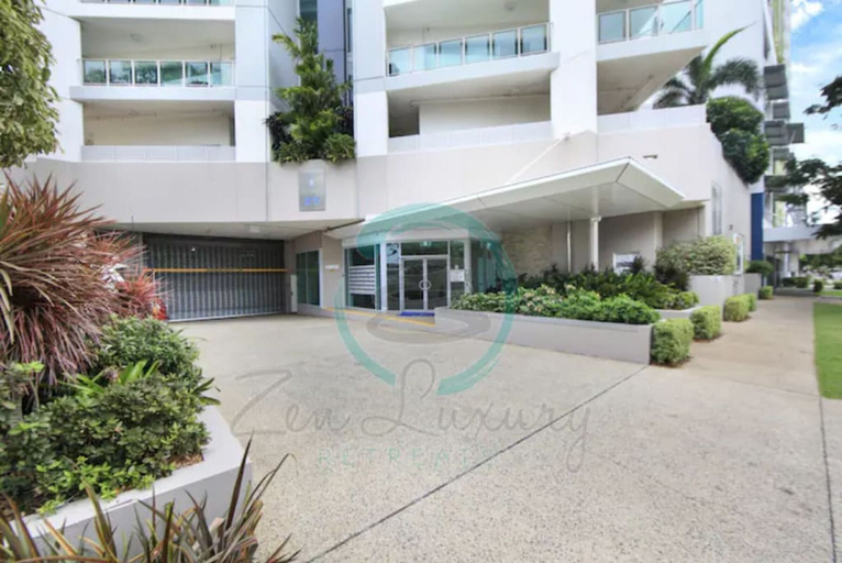 Exterior & Views, Signatures on Woods -Sky Tower, Darwin