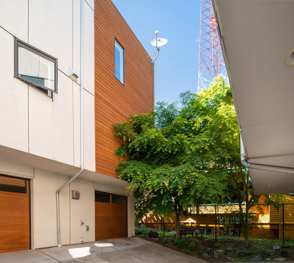 Exterior & Views 2, Seattle Vacation Home-18th Ave Townhome, Seattle