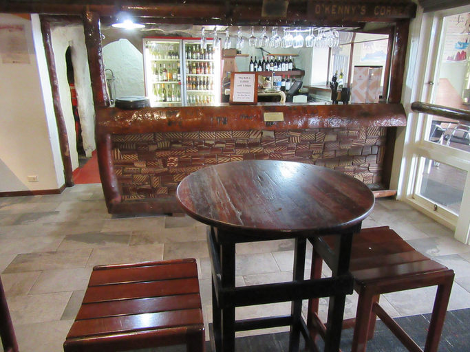 Food & Drinks 5, Hotel Kununurra, Wyndham-East Kimberley