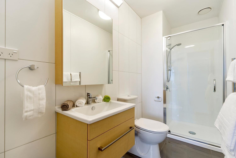 Bathroom 4, MCentral Apartments Manukau, Franklin