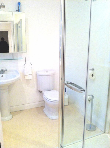 Bathroom 3, Kingsmills Cottages Cookstown, Mid Ulster