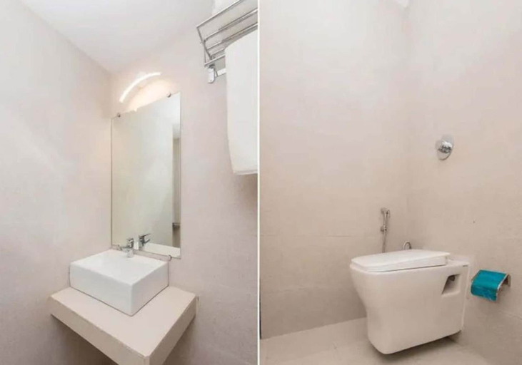 Bathroom 4, Hotel BKC Garden, Mumbai Suburban