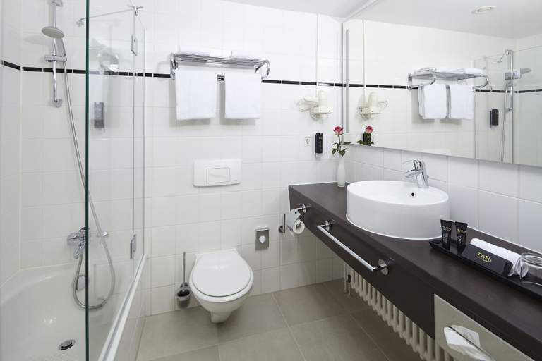 Bathroom 4, Trans World Hotel Kranichhöhe, Rhein-Sieg-Kreis