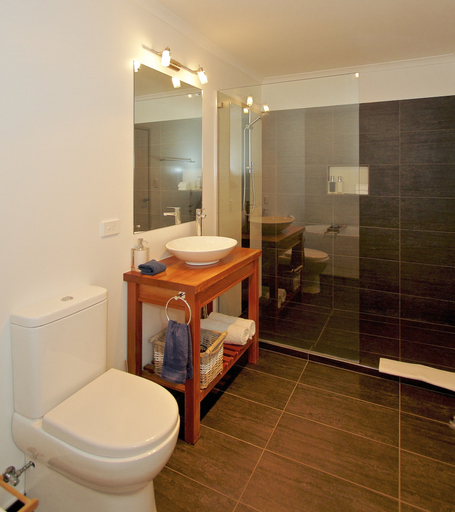 Bathroom 3, Tongariro Suites at The Rocks, Ruapehu