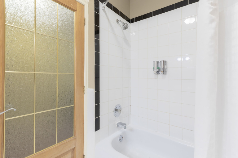 Bathroom 4, Unilofts Grande-Allée, Communauté-Urbaine-de-Québec