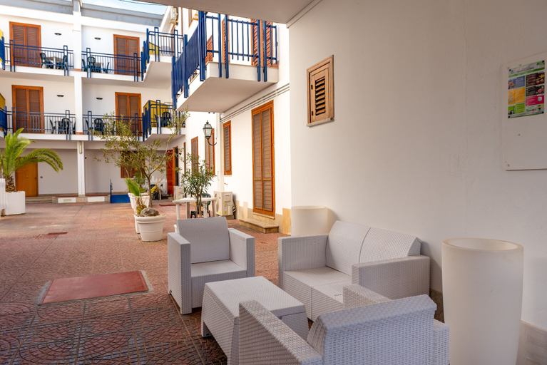 Others 4, Residence Marinella, Trapani