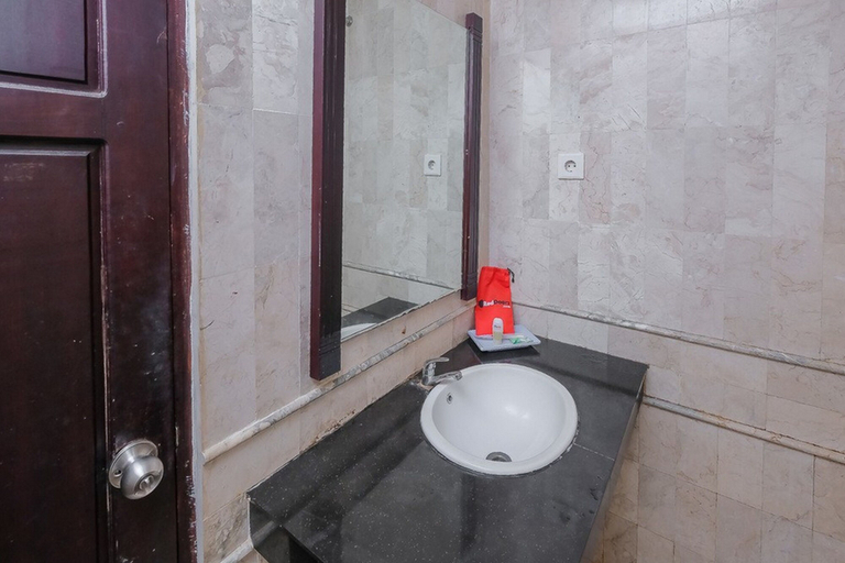 Bathroom 3, RedDoorz Plus near UIN Banjarmasin, Banjarmasin