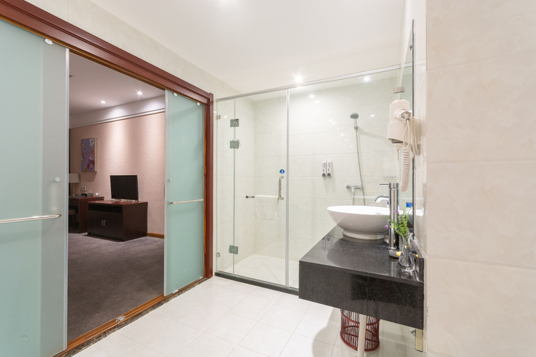 Bathroom 3, Hubei Konggang Business Hotel, Wuhan