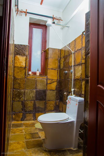 Bathroom 4, Kilifi Maghreb, Kilifi North