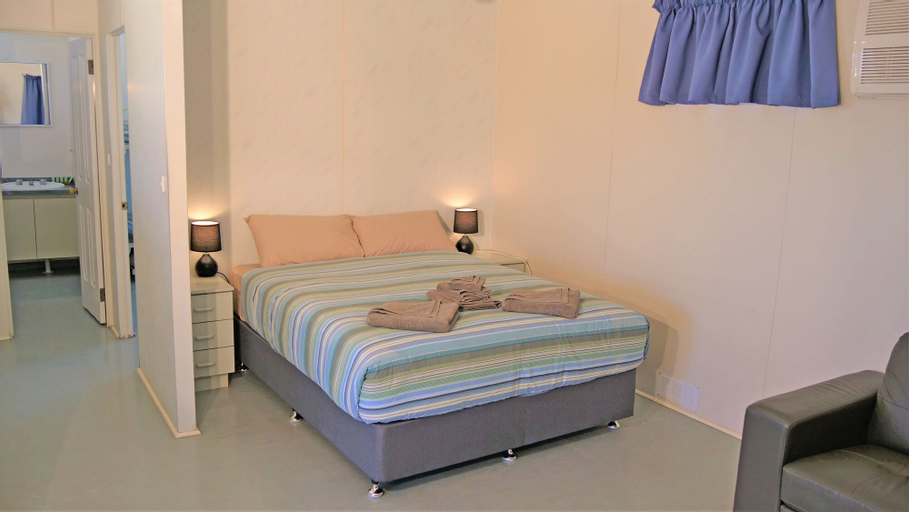 Bedroom 3, Tasman Holiday Parks – Denham Seaside, Shark Bay