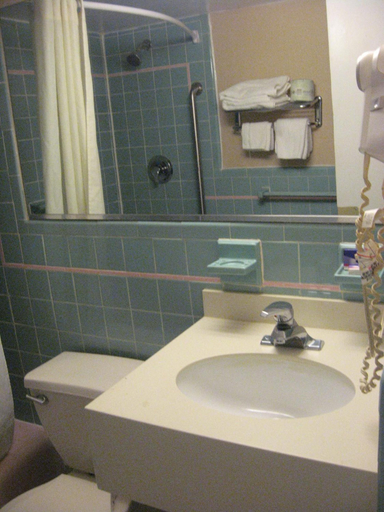 Bathroom 4, Atlantic Motor Inn, Atlantic