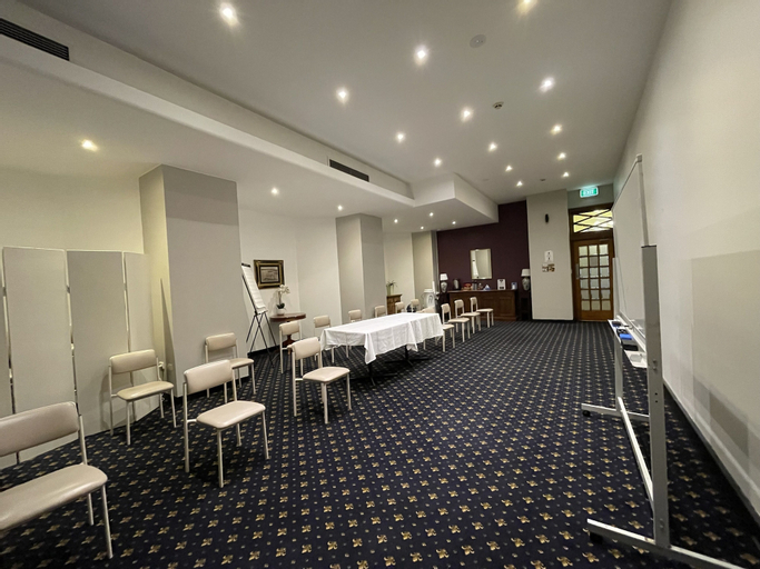 Business Facilities 30