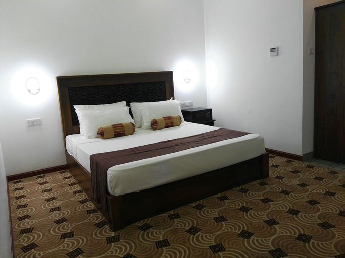 Bedroom 2, Hotel Akashayaam, Negombo
