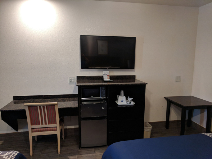 Bedroom 3, Americas Best Value Inn Brownsville, Cameron