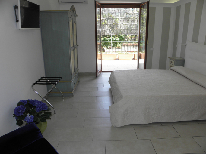 Bedroom 3, Lemon Rooms Sorrento, Napoli