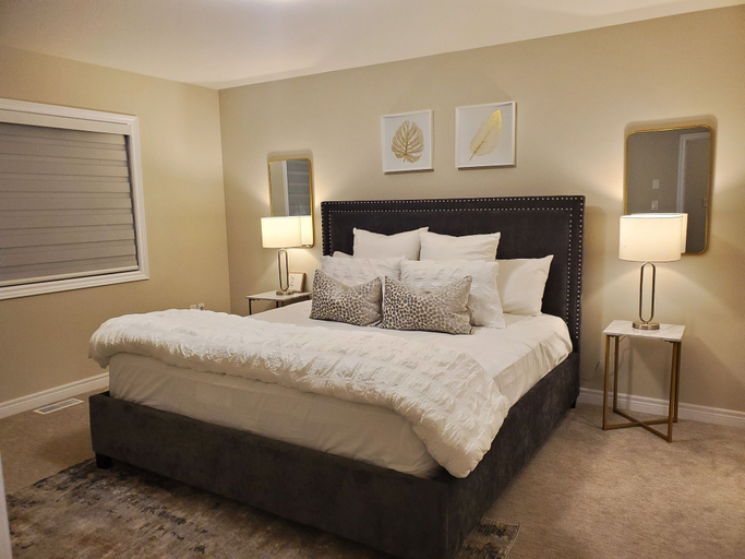 Bedroom 3, Adorable 4 Bedroom 8 Guests home Falls, Niagara