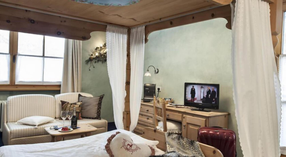 Bedroom 2, Chalet Mattias B&B, Sondrio
