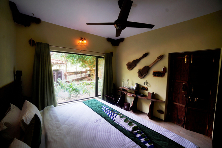 Bedroom 2, Regenta Resort Aranyaani, Seoni