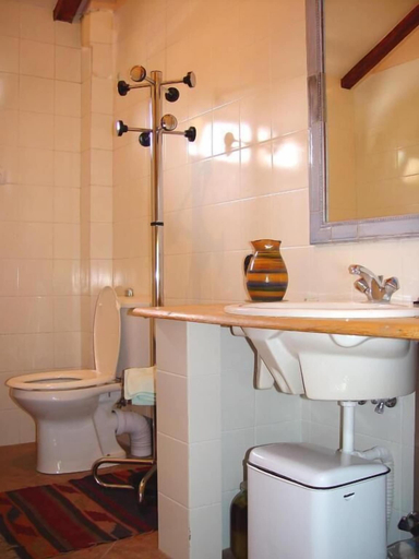 Bathroom, Villa Delenda, Yerevan