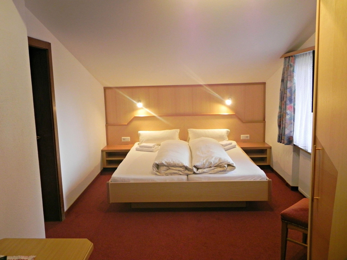 Bedroom 3, Hotel Sonnhof, Kufstein