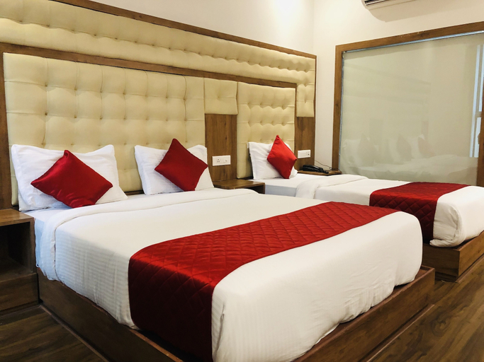 Bedroom 5, Hotel BKC Garden, Mumbai Suburban