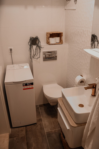 Bathroom 3, Apartments Prce, Orebić