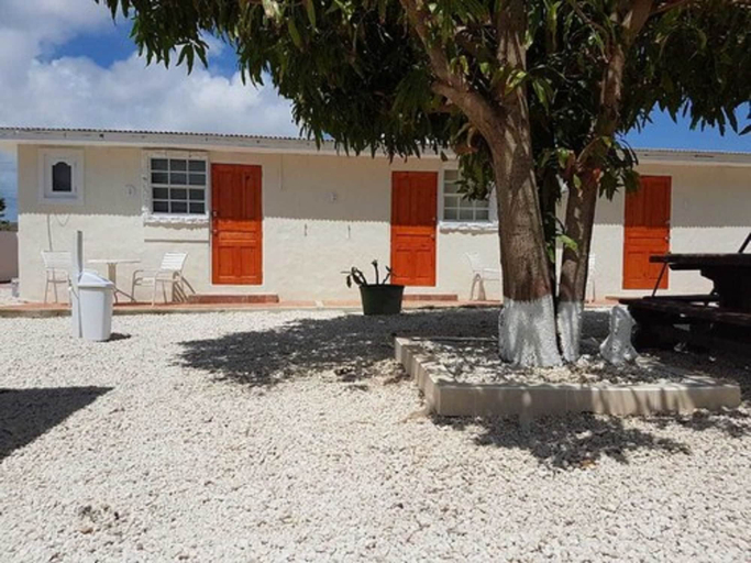 Exterior & Views 2, Maria Mulata Apartments