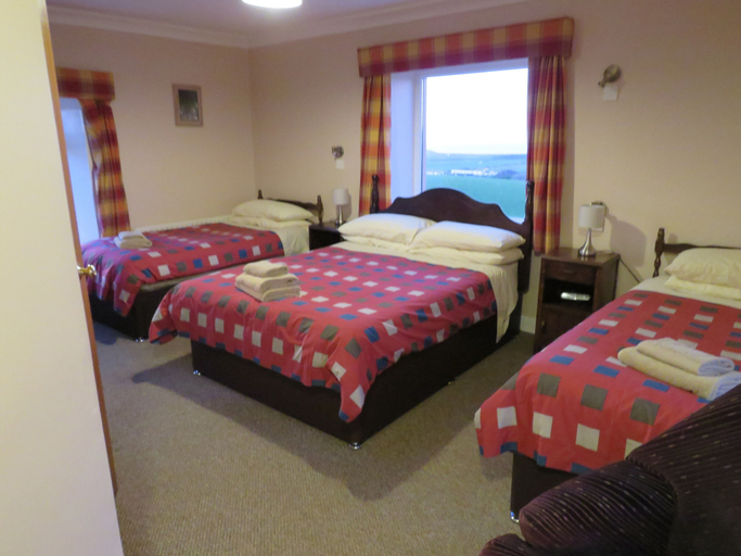 Bedroom 2, Carnside Guest House, Causeway Coast and Glens