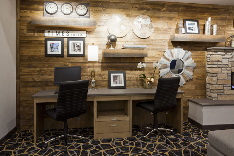 Others 5, GrandStay Cannon Falls, Goodhue