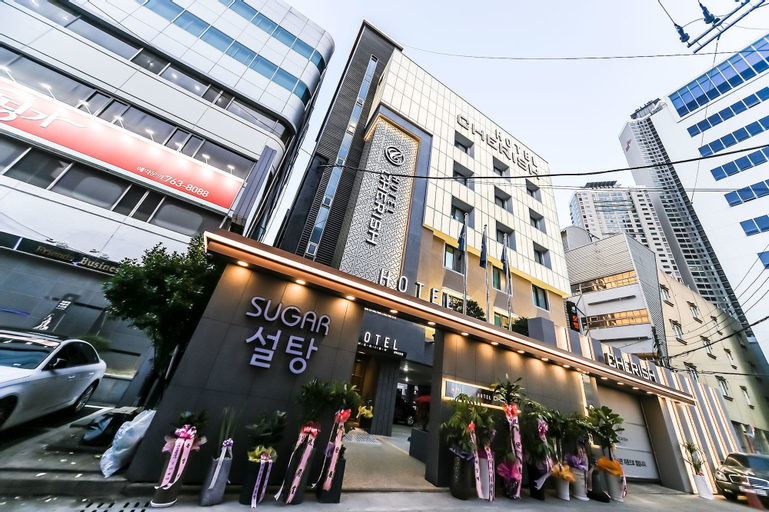 Exterior & Views 2, Cherish Hotel, Buk