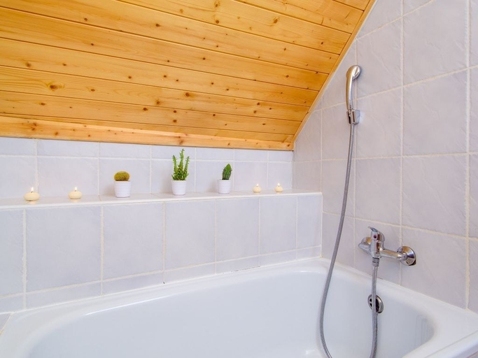 Bathroom 4, Hotel Bella, Praha 9