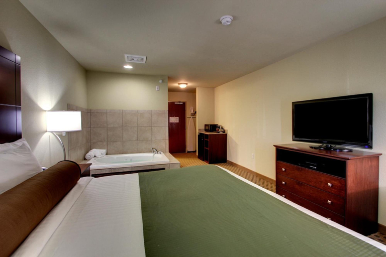Bedroom 3, Cobblestone Inn & Suites - Bottineau, Bottineau