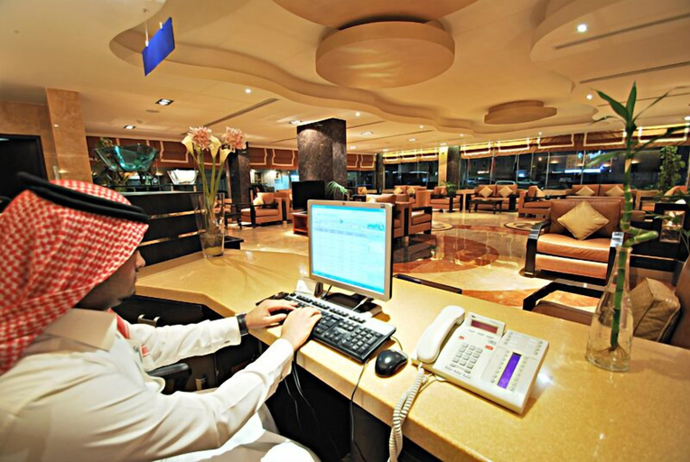 Food & Drinks 3, Peninsula Suites, Dammam