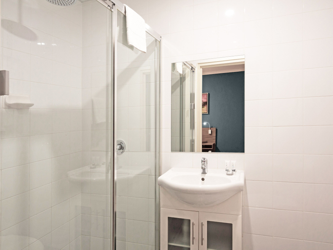 Bathroom 5, 28 Hotel, Sydney