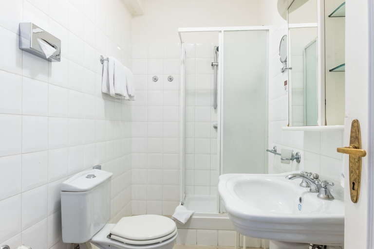 Bathroom 3, La Fenice, Praha 1