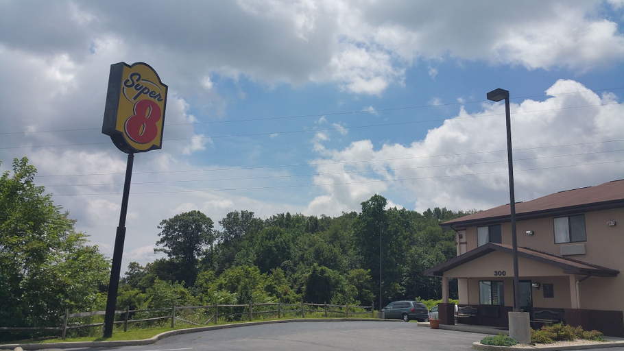 Exterior & Views 2, Super 8 by Wyndham Thurmont, Frederick