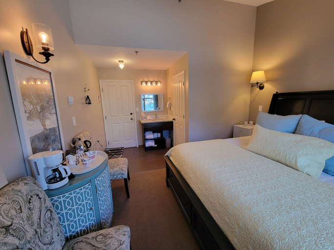 Bedroom 3, The Georgetown Inn, Division No. 15