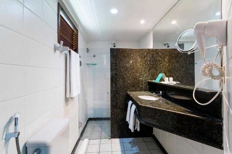 Bathroom 4, Pizzato Praia Hotel, Natal