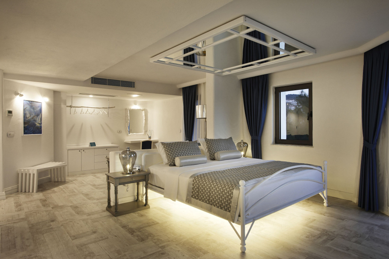 Bedroom 3, Alley Prime, Kaş