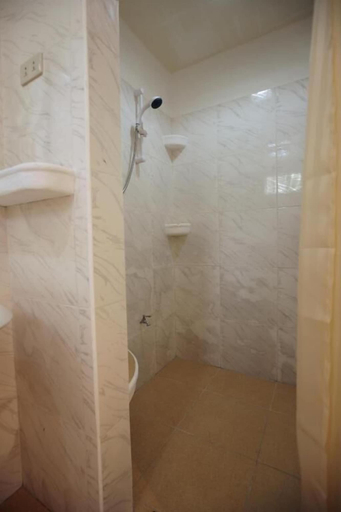 Bathroom 4, Guindulman Bay Tourist Inn, Guindulman