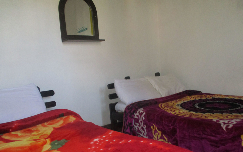 Room 5, Lake Crown Holiday Home, Nuwara Eliya