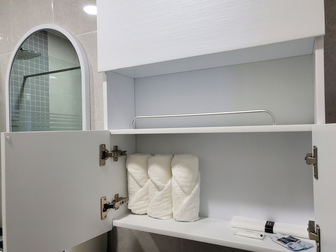 Bathroom, Siesta, Namhae