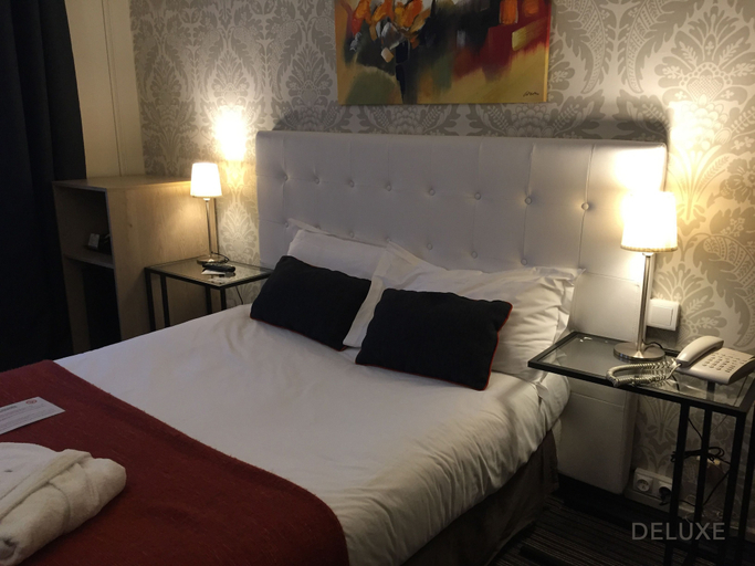 Bedroom 3, Hôtel le Dauphin, Hauts-de-Seine