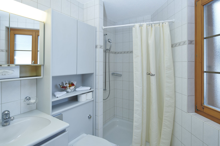 Bathroom 4, Central Hotel Wolter, Interlaken