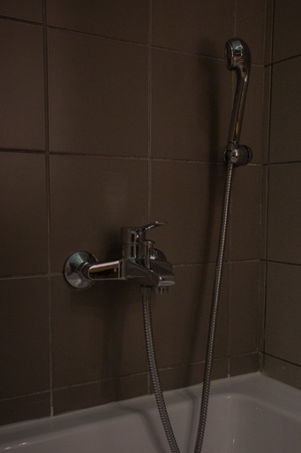Bathroom 4, Metropolitan Hotel, Central Macedonia