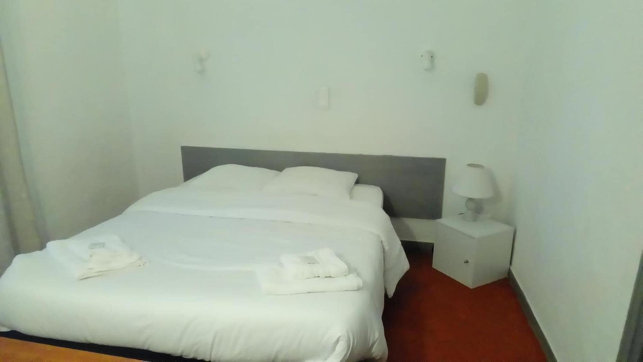 Bedroom 3, Hôtel du Cours, Vaucluse