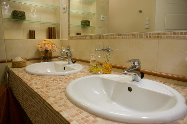 Bathroom 5, Mamaison Residence Izabella Budapest, Budapesti