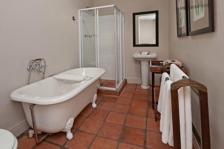 Bathroom 4, De Doornkraal Vinotel, Eden