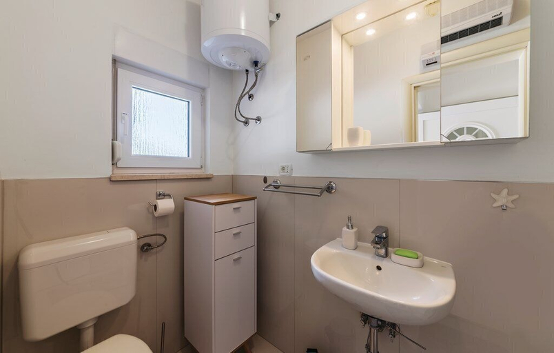 Bathroom 3, House 1805, Vodnjan